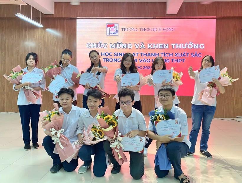 Trường THCS Dịch Vọng vươn lên tốp đầu các trường công lập ảnh 1
