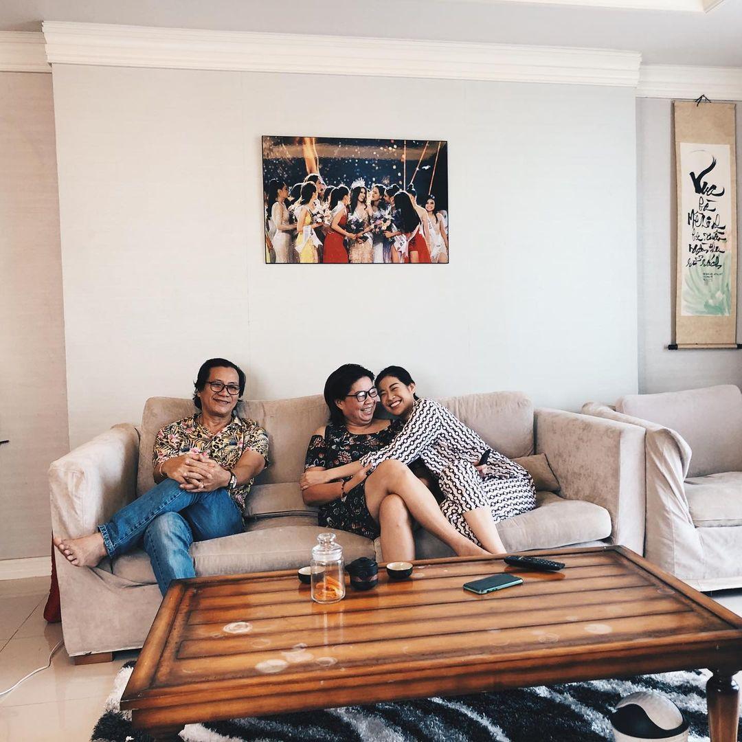2 ngôi nhà của Hoa hậu Hoàn vũ Việt Nam Khánh Vân: 1 có view rất đẹp ở Bình Thạnh, 1 ấm áp cùng cha mẹ - Ảnh 7.