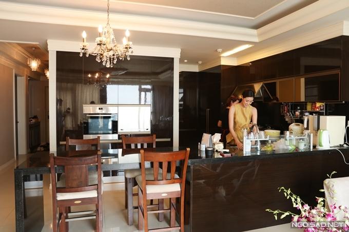 2 ngôi nhà của Hoa hậu Hoàn vũ Việt Nam Khánh Vân: 1 có view rất đẹp ở Bình Thạnh, 1 ấm áp cùng cha mẹ - Ảnh 3.