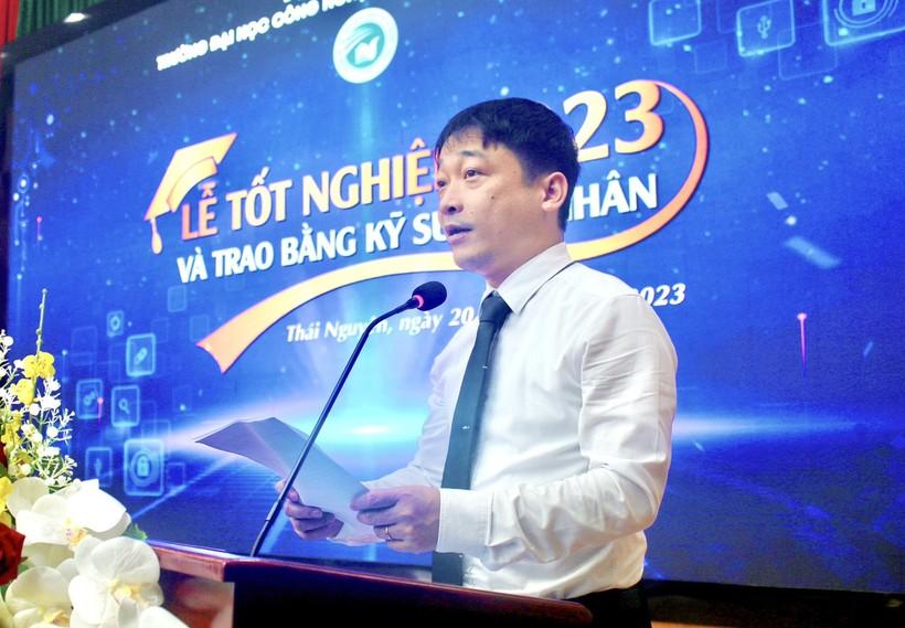 Tân cử nhân, kỹ sư ICTU rạng rỡ ngày tốt nghiệp ảnh 2