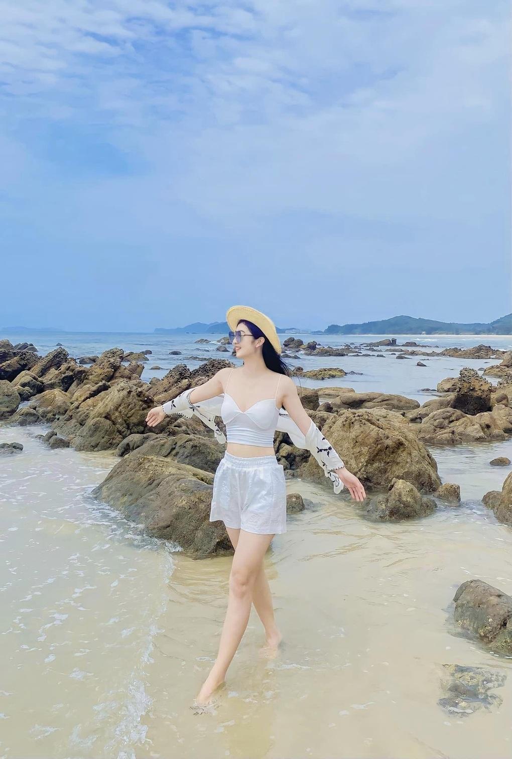 Dàn hot girl "thế hệ mới" trong phim Việt giờ vàng đọ dáng gợi cảm - Ảnh 5. Dàn hot girl "thế hệ mới" trong phim Việt giờ vàng đọ dáng gợi cảm - Ảnh 5.