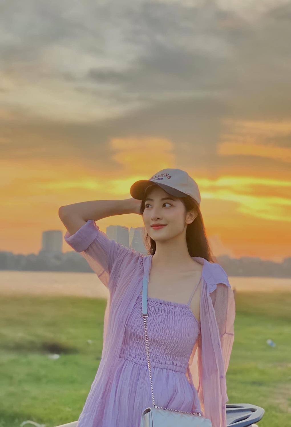 Dàn hot girl "thế hệ mới" trong phim Việt giờ vàng đọ dáng gợi cảm - Ảnh 4. Dàn hot girl "thế hệ mới" trong phim Việt giờ vàng đọ dáng gợi cảm - Ảnh 4.