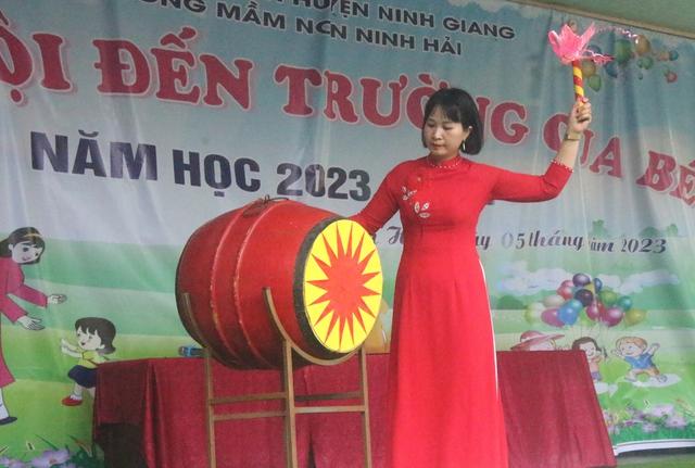 Trẻ mầm non Hải Dương và gần 500 nghìn học sinh Hải Phòng háo hức, phấn khởi trong ngày khai giảng - Ảnh 4.