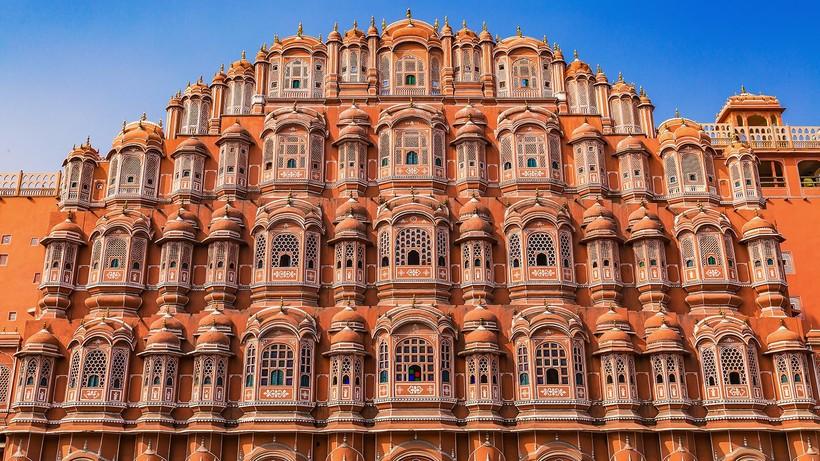 'Cung điện gió' Hawa Mahal đi trước thời đại - Ảnh 1.