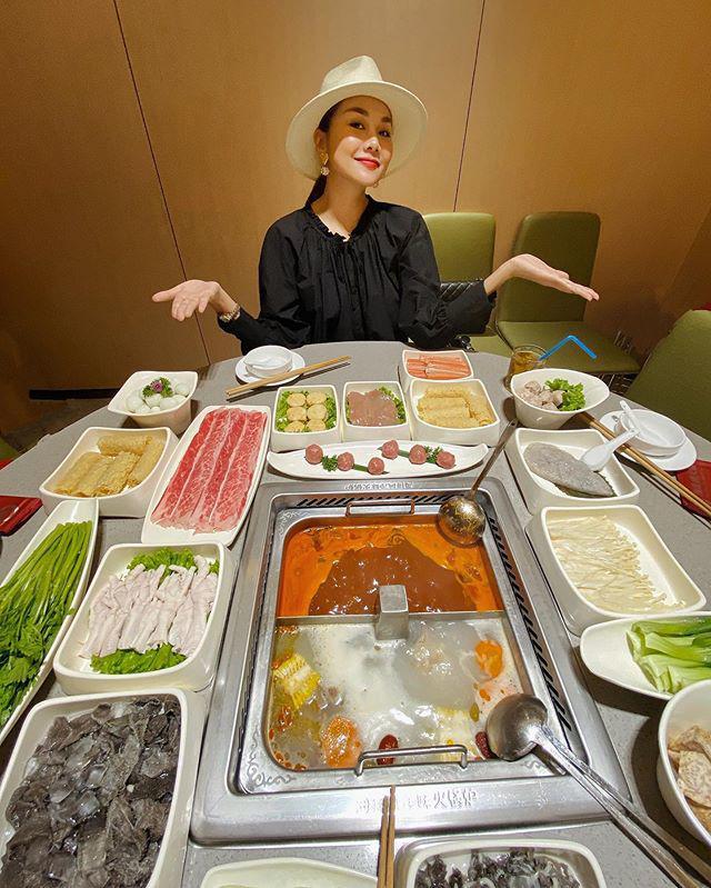 Phủ nhận ăn kiêng, Thanh Hằng khoe bữa trưa khổng lồ, để lộ bí quyết ăn hoài không béo - Ảnh 4. Phủ nhận ăn kiêng, Thanh Hằng khoe bữa trưa khổng lồ, để lộ bí quyết ăn hoài không béo - Ảnh 4.