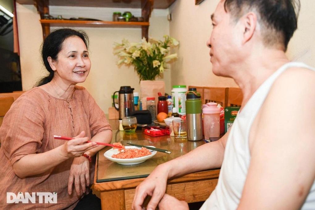 NSND Lan Hương nói gì về tin đồn chia tay NSƯT Đỗ Kỷ? - Ảnh 3.
