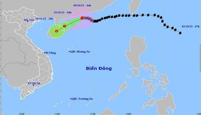 Vị trí và đường đi của bão số 4. (Ảnh: NCHMF) ảnh 1