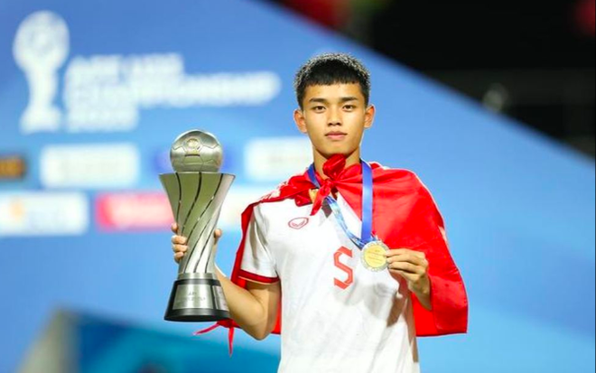 Lê Đình Long Vũ cùng các đàn anh vô địch U23 Đông Nam Á 2023 ảnh 1 Lê Đình Long Vũ cùng các đàn anh vô địch U23 Đông Nam Á 2023 ảnh 1