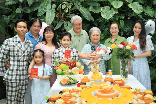 Sao Việt kết hôn sau sóng gió: Khánh Thi - Phan Hiển mối tình cô trò hạnh phúc viên mãn  - Ảnh 5.