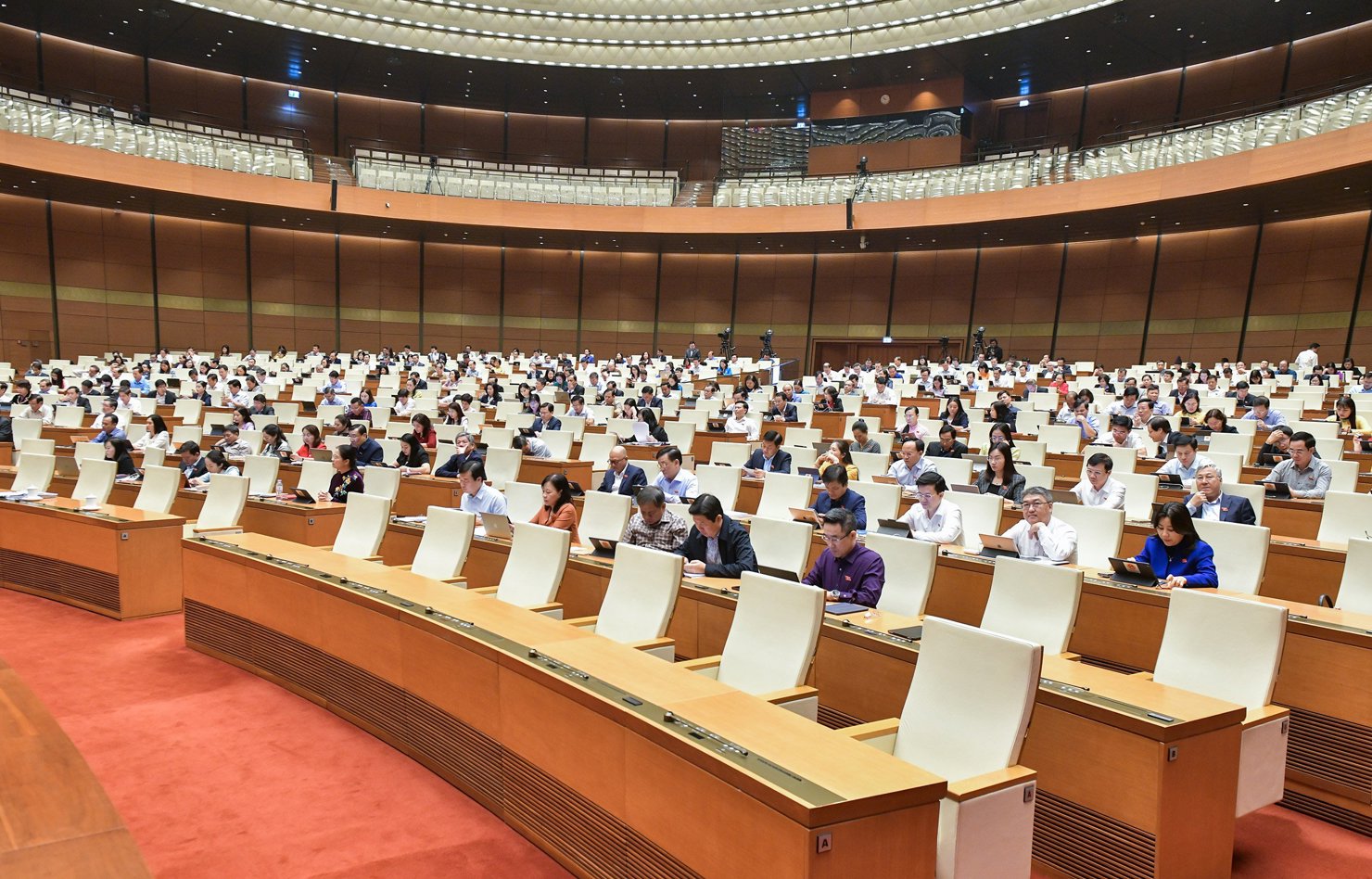 Các đại biểu Quốc hội tại phiên họp sáng 28/11.