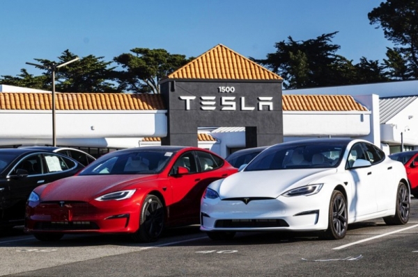 Tesla thu hồi thêm hơn 120.000 chiếc xe do phát hiện lỗi nguy hiểm