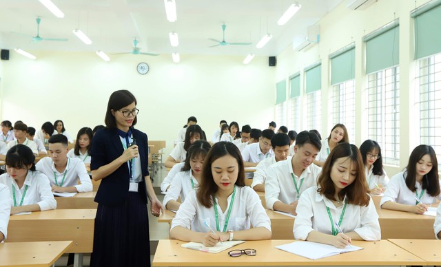 Thông tin mới nhất về học phí 2023-2024, hàng triệu người cần phải chú ý - Ảnh 2.