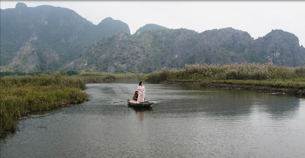 Ca sĩ Tô Ngọc Hà quyến rũ trong MV mới “Mùa đông nhớ anh”