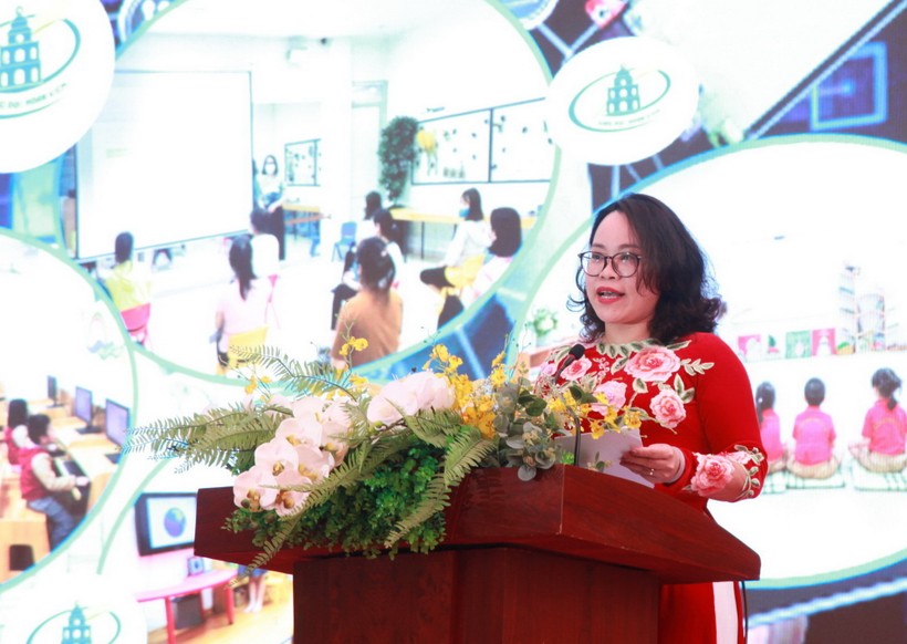 Trưởng phòng Giáo dục và Đào tạo quận Hoàn Kiếm Trịnh Ngọc Trâm phát biểu khai mạc.