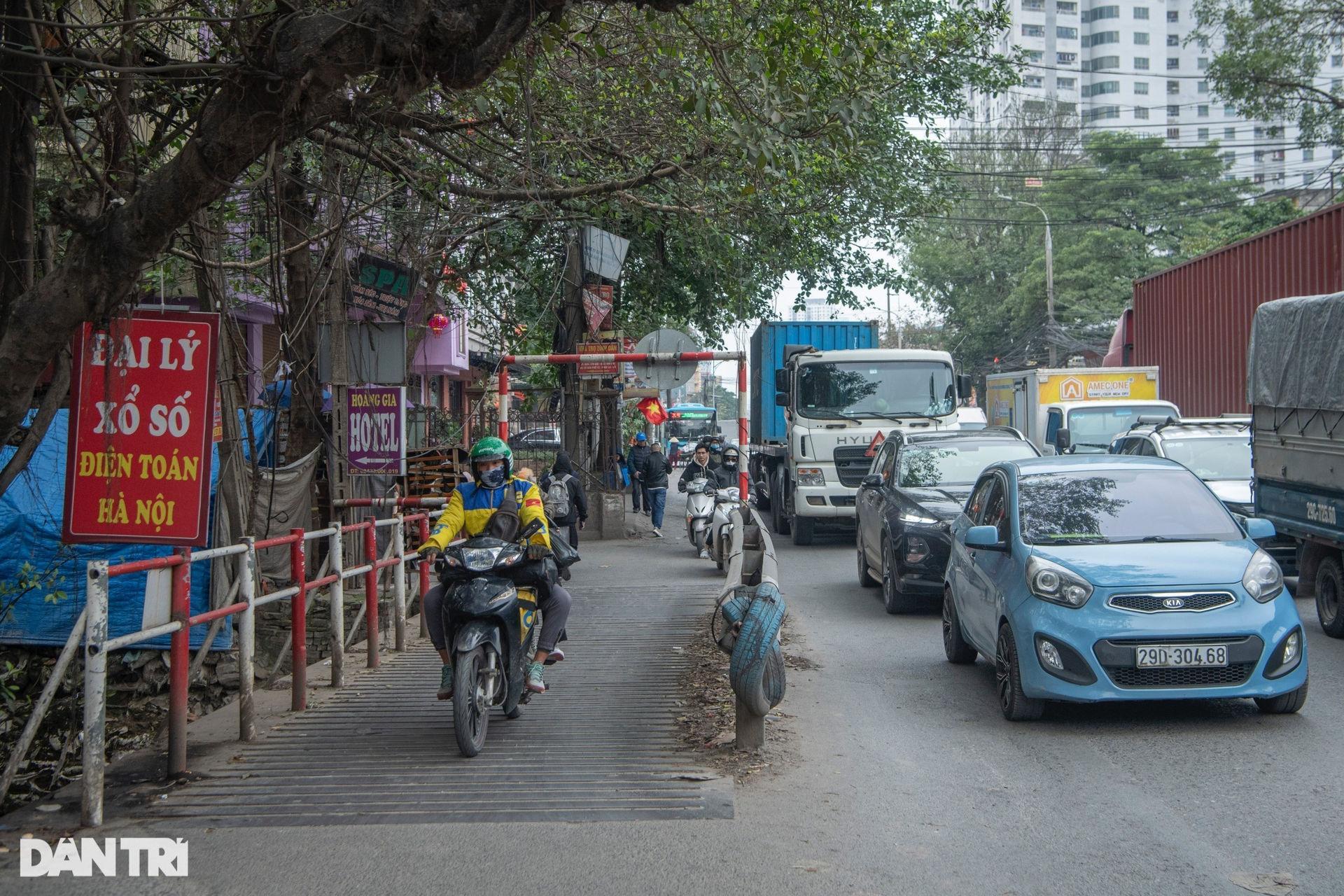 Hiện trạng tuyến đường sắp được chi 2.800 tỷ đồng để mở rộng ở Hà Nội - 6