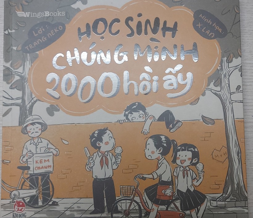 Những nét học trò đầy tinh nghịch được họa sĩ X.Lan thể hiện trên bìa sách 'Học sinh chúng mình 2000 hồi ấy'. Ảnh: Hoàng Anh.