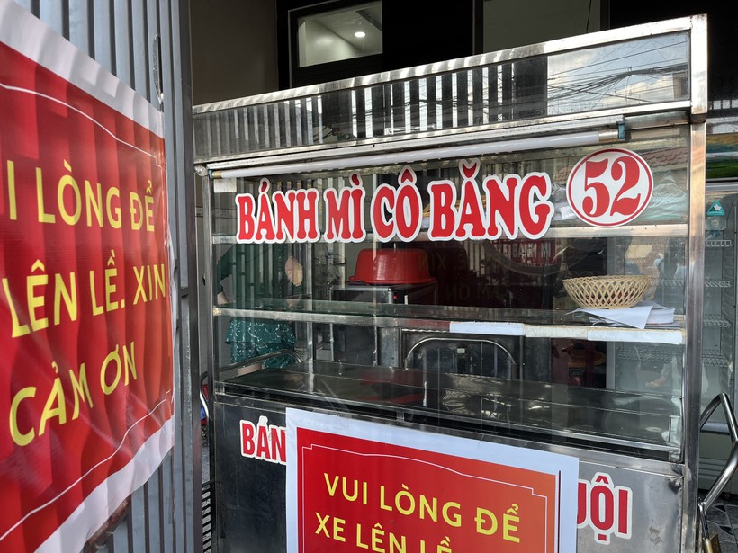 Tiệm bánh mì Băng nằm ở địa chỉ 148/18 Trần Quang Diệu, khu phố 2, phường Xuân Bình, Thành phố Long Khánh, tỉnh Đồng Nai.