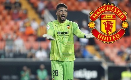 Thủ môn Giorgi Mamardashvili lọt tầm ngắm của Man United, Bayern và Atletico Madrid.