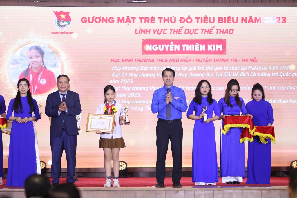 Thanh niên đảm nhận các vị trí trong hệ thống chính trị