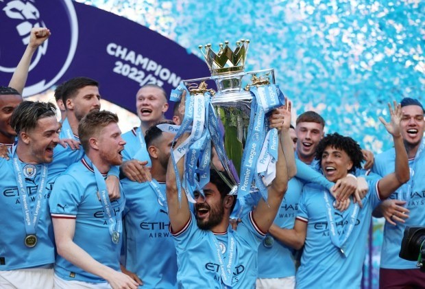 Siêu máy tính dự đoán Man City sẽ vô địch Ngoại hạng Anh lần thứ 4 liên tiếp.