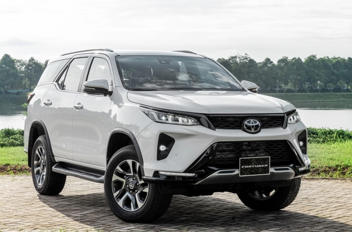 Giá lăn bánh Toyota Fortuner mới nhất đang cực hấp dẫn, Ford Everest và Hyundai Santa Fe lo lắng giành thị phần- Ảnh 2.