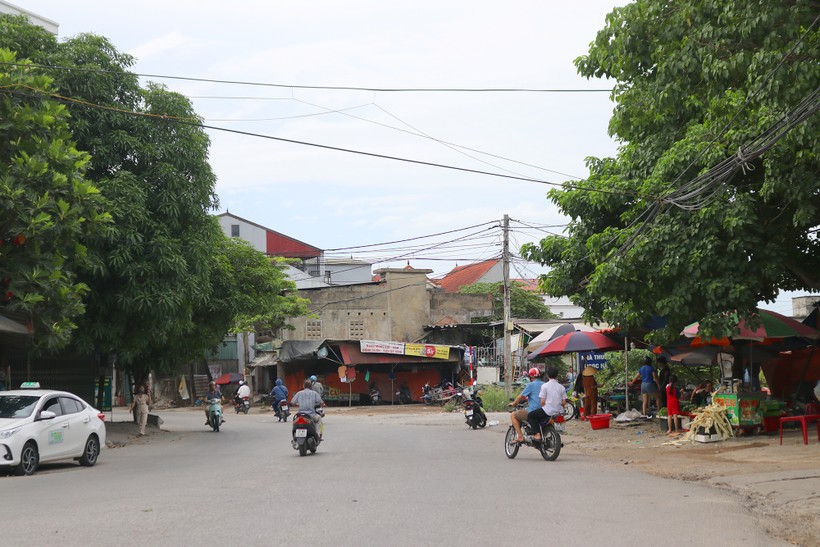 Đường Lê Ninh đoạn từ Bệnh viện Đa khoa TP Vinh cơ sở 2 đến cầu vượt đường 72m chưa được GPMB.