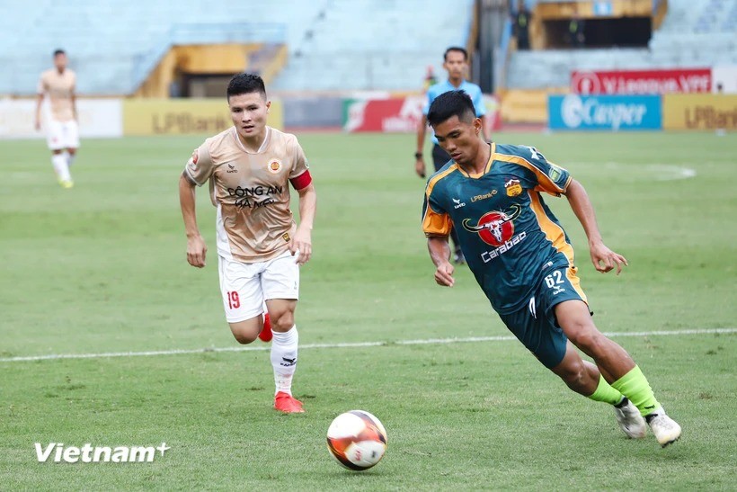 Hoàng Anh Gia Lai thua đậm Công an Hà Nội ở vòng áp chót, đối diện nguy cơ phải đá play-off trụ hạng.