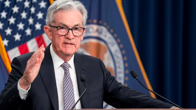 Chủ tịch Cục Dự trữ liên bang Mỹ Jerome Powell phát biểu sau cuộc họp của Fed ngày 31/7. Ảnh: Reuters