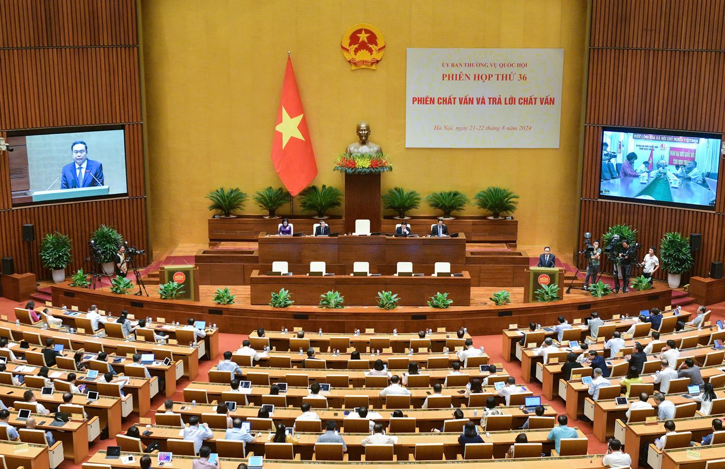 Quang cảnh phiên bế mạc.