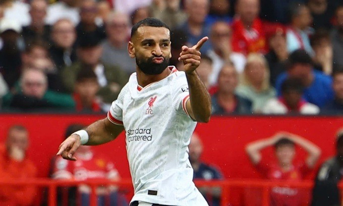 Vừa hóa người hùng, Salah lập tức làm buồn lòng Liverpool