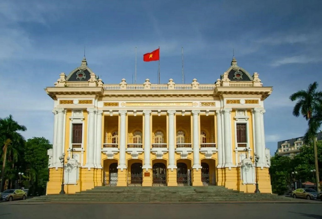 Nhà hát Lớn - địa điểm check-in bậc nhất Thủ đô