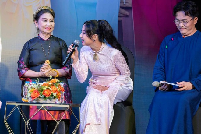 Nhà giáo ưu tú Diệu Đức và NSUT Mỹ Duyên cùng tham gia vở diễn