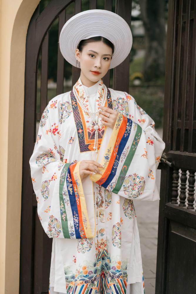 hoang chau anh  guong mat duoc danh gia cao tai cuoc thi hoa hau di san ao dai viet nam 2024 hinh 10