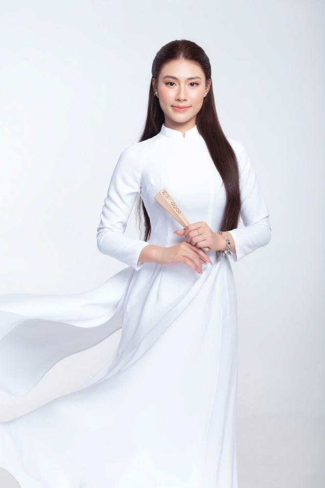 hoang chau anh  guong mat duoc danh gia cao tai cuoc thi hoa hau di san ao dai viet nam 2024 hinh 6