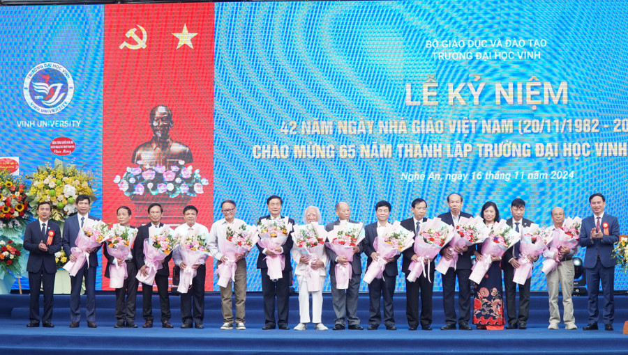 ky-niem-65-nam-truong-dai-hoc-vinh-6.jpg