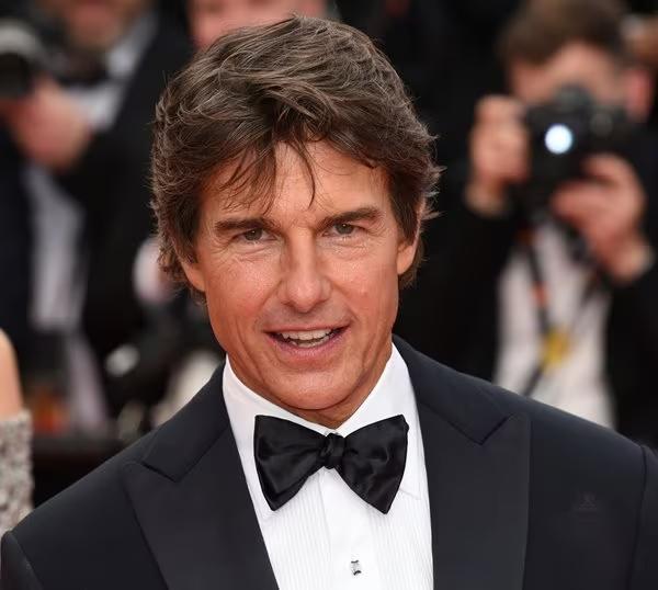 tom cruise duoc hai quan my vinh danh hinh 1