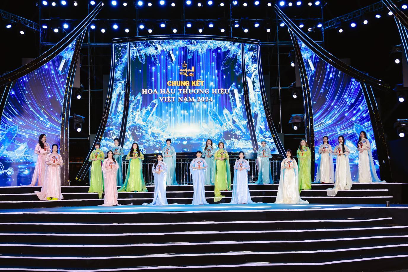 nu doanh nhan dat to phu tho dang quang hoa hau thuong hieu viet nam 2024 hinh 12