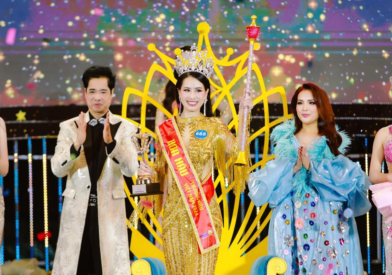 nu doanh nhan dat to phu tho dang quang hoa hau thuong hieu viet nam 2024 hinh 3