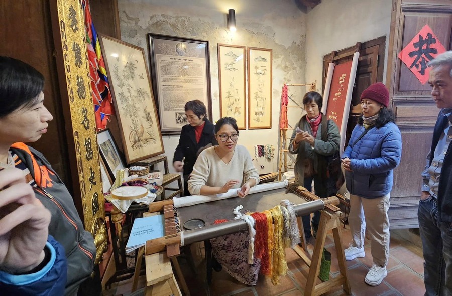 duong-kim-mui-chi-trong-dinh-co-tu-thi-2.jpg