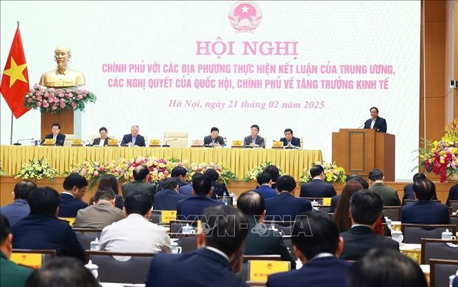 thu-tuong-chu-tri-hoi-nghi-chinh-phu-voi-cac-dia-phuong-ve-tang-truong-kinh-te-3.jpg