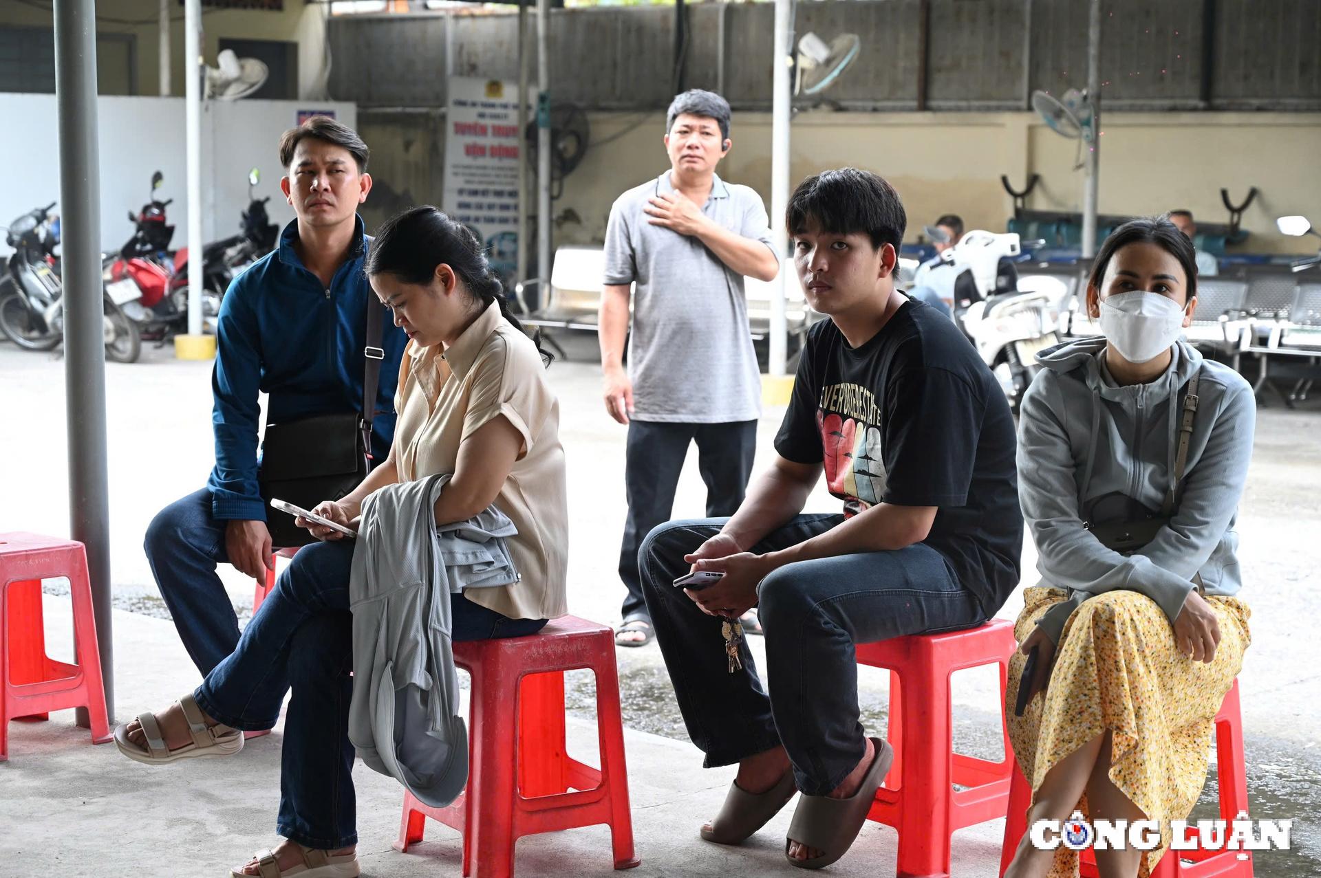 cong an phuong xa o tp hcm bat dau cap doi giay phep lai xe hinh 2