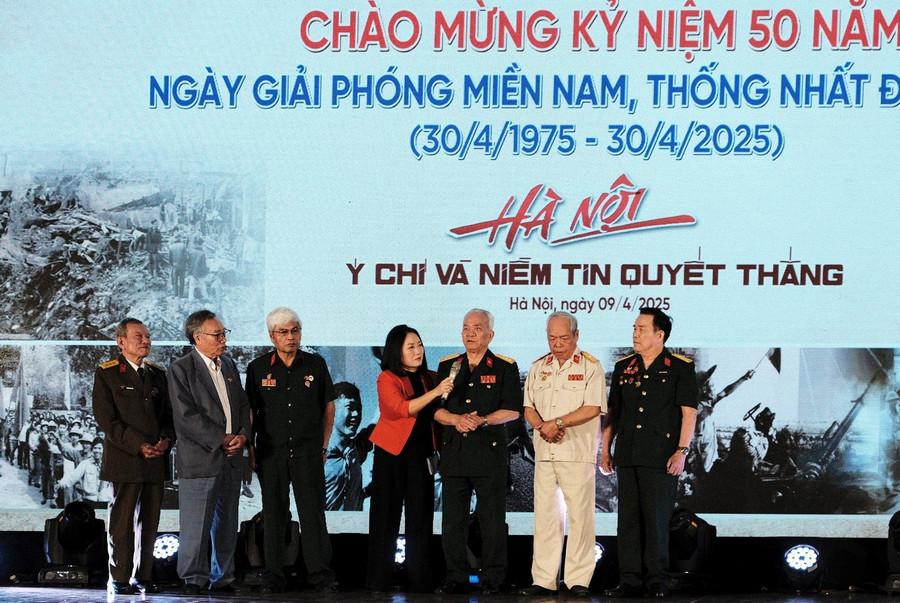 nhan-chung-2.jpg