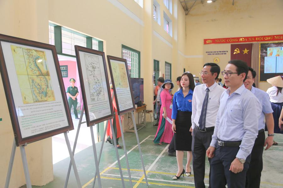 trien-lam-truong-sa-3.jpg