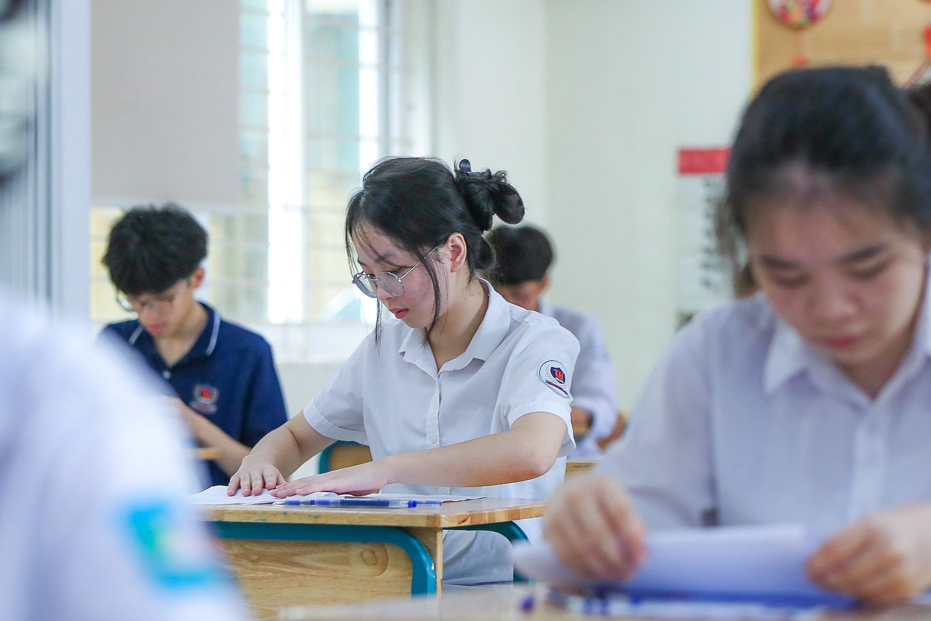 Kỳ thi tốt nghiệp trung học phổ thông năm 2025 là kỳ thi tốt nghiệp trung học phổ thông đầu tiên theo Chương trình giáo dục phổ thông 2018. Đây cũng là kỳ thi đầu tiên áp dụng quy chế thi mới do Bộ Giáo dục và Đào tạo ban hành với nhiều điều chỉnh so với kỳ thi tốt nghiệp trung học phổ thông năm 2024. Thí sinh cần chủ động tìm hiểu, nắm vững quy chế để bảo đảm quyền lợi.