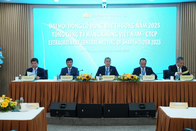 Đại hội cổ đông bất thường của Vietnam Airlines đã thông qua kế hoạch mua 50 tàu bay thân hẹp với hơn 92.300 tỷ
