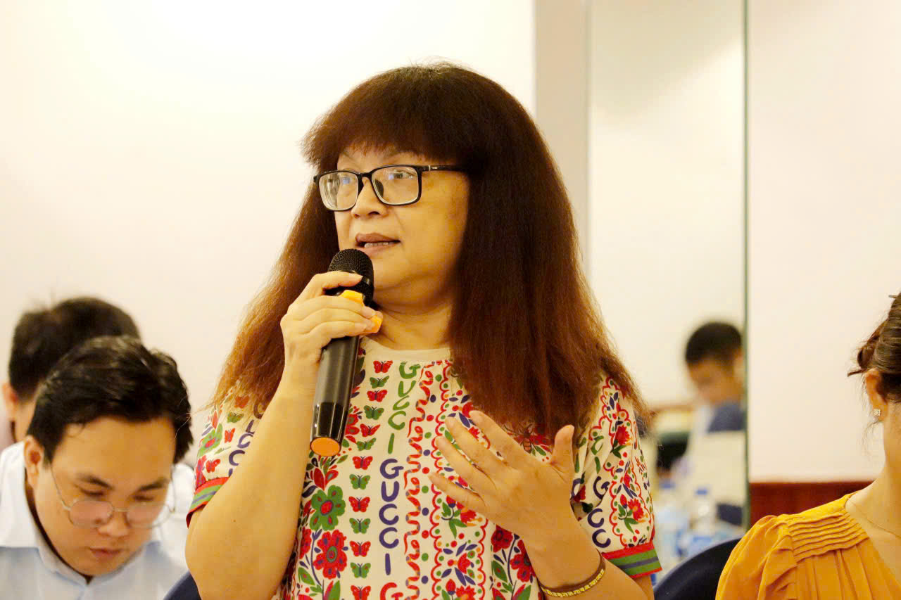 Bà Văn Thị Minh Hoa - Phó Chủ tịch Hội Công nghệ Vi mạch Bán dẫn TPHCM (HSIA), Chủ tịch CLB Báo chí và truyền thông Xanh (HSIA)