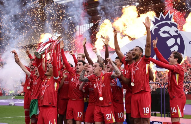 Liverpool lên ngôi mà không gặp quá nhiều trở ngại