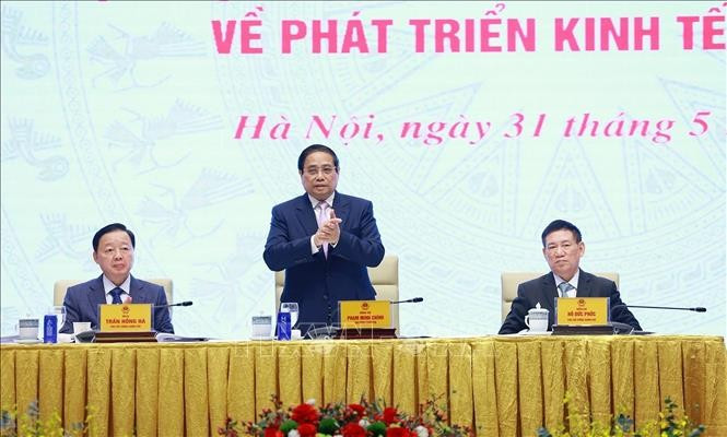 thu-tuong-pham-minh-chinh-toa-dam-voi-doanh-nghiep-ve-phat-trien-kinh-te-tu-nhan-3.jpg