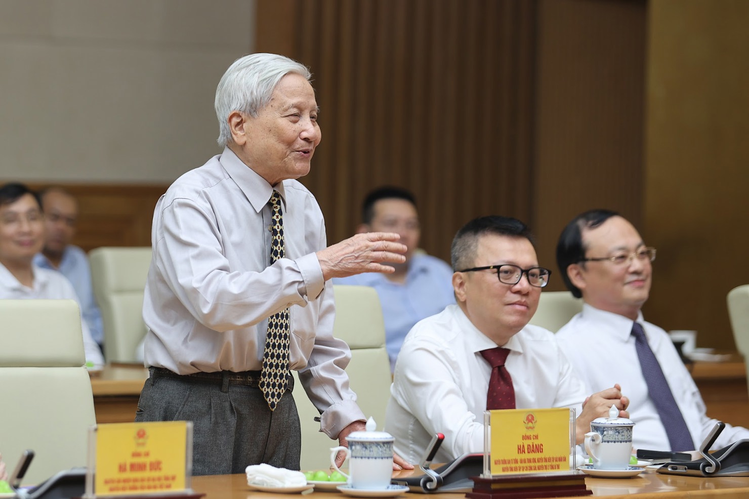 Nhà báo lão thành Hà Đăng, nguyên Tổng biên tập Báo Nhân dân khẳng định và tin tưởng báo chí cách mạng Việt Nam sẽ tiếp tục phát triển đáp ứng yêu cầu của Đảng, Tổ quốc, nhân dân. Ảnh: VGP/Nhật Bắc