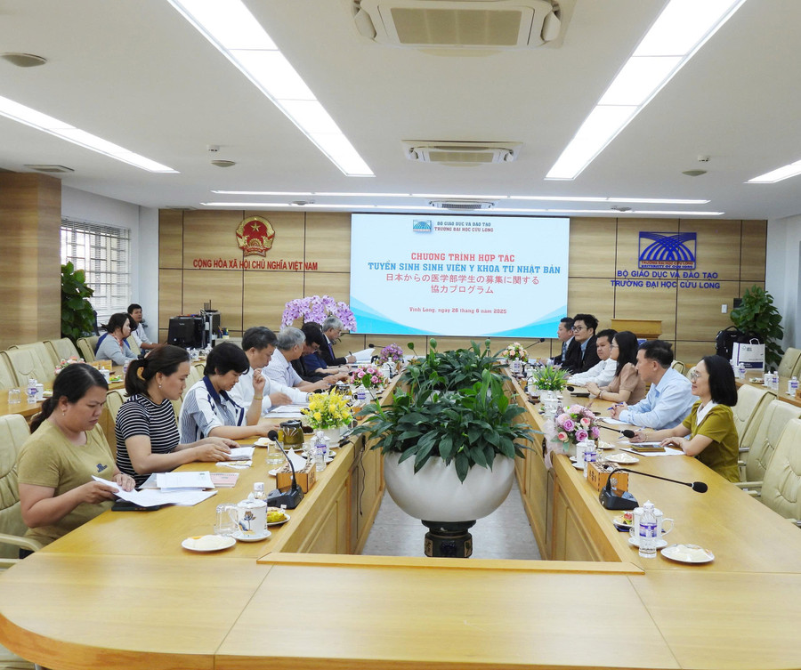 truong-dhcl-dao-tao-bs-nhat-ban-2.jpg